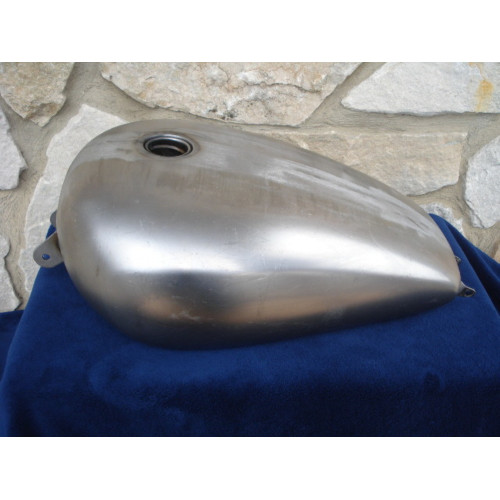 PartzBiz HD: 3441866-4.5 Gallon Replacement Fuel Gas Tank Efi Injected Injection Harley Sportster XL PartzBiz HD: 3441866-4.5 Gallon Replacement Fuel Gas Tank Efi Injected Injection Harley Sportster XL