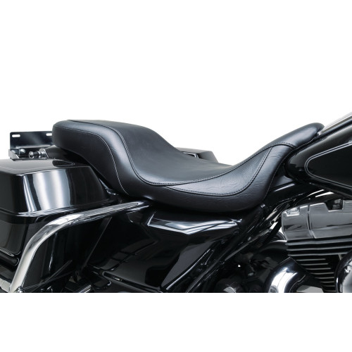 PartzBiz HD: 3451877-Mustang Super Tripper Carbon Seat Harley FL Touring Dresser Tri Glide 2008-2022 PartzBiz HD: 3451877-Mustang Super Tripper Carbon Seat Harley FL Touring Dresser Tri Glide 2008-2022