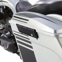 PartzBiz HD 03-585 - Arlen Ness สีดำ Beveled Cut Saddlebag Latch ครอบคลุม Harley Touring 2014-2017 FL PartzBiz HD 03-585 - Arlen Ness สีดำ Beveled Cut Saddlebag Latch ครอบคลุม Harley Touring 2014-2017 FL