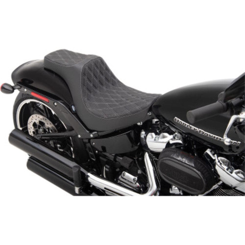 PartzBiz HD: 3469665-Drag Specialties Predator III Double Diamond Silver Seat 2Up 18+ Harley Breakout PartzBiz HD: 3469665-Drag Specialties Predator III Double Diamond Silver Seat 2Up 18+ Harley Breakout