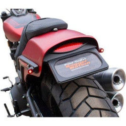 PartzBiz HD DS20301449 - Paul Yaffe Bagger Nation Fat Bob Light & ชุดป้ายทะเบียน Harley M8 18-Up FPF-M8FB-LB-SB 2030-1449 milwaukee แปด softail