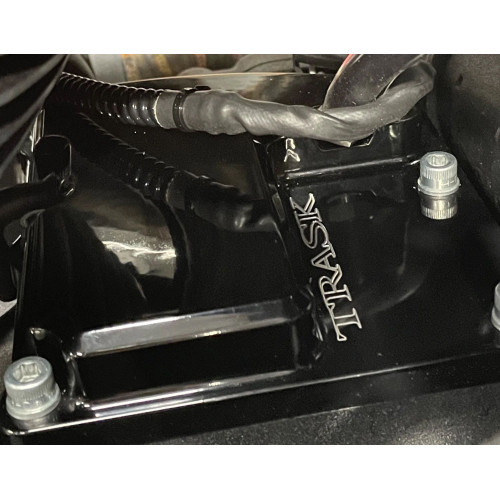 PartzBiz HD: 4402198-Trask TM-2041BK Check m8 Vented Trans Transmission ฝาครอบด้านบน Harley M8 Fit 17-Up PartzBiz HD: 4402198-Trask TM-2041BK Check m8 Vented Trans Transmission ฝาครอบด้านบน Harley M8 Fit 17-Up