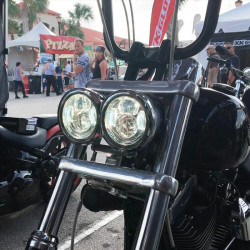 PartzBiz HD HW195207 - Hogworkz Chrome LED 4.65″ ไฟหน้าสไตล์ Dual Daymaker Harley Dyna Fat Bob PartzBiz HD HW195207 - Hogworkz Chrome LED 4.65″ ไฟหน้าสไตล์ Dual Daymaker Harley Dyna Fat Bob