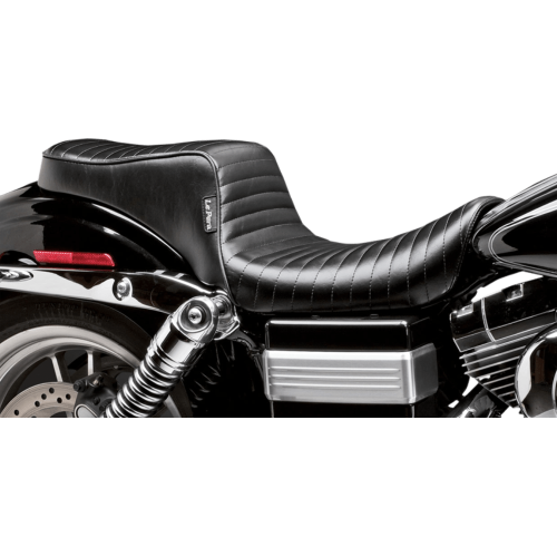 PartzBiz HD: 3457765-Le Pera สีดำจีบ Cherokee King Queen ที่นั่งผู้โดยสารคนขับ Harley Dyna 06+ PartzBiz HD: 3457765-Le Pera สีดำจีบ Cherokee King Queen ที่นั่งผู้โดยสารคนขับ Harley Dyna 06+